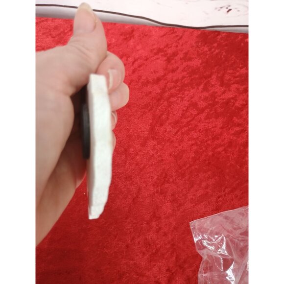 Vintage Heart-Shaped Floral Magnet With‎ Pink & Green Embellishments - Picture 3 of 5